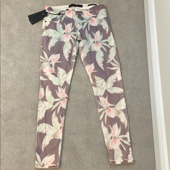 Flower print Guess Skinny Jeans. - Picture 1 of 7